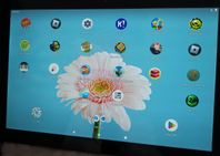 Lenovo tab M10 med spel program. 