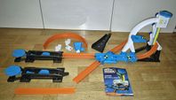 Hot Wheels trackbuilder system stunt kit