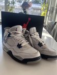 Nike Air Jordan 4 Retro