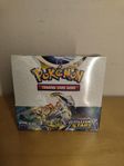 Pokémon Brilliant Stars booster box