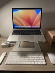 MacBook Pro 2017 13” Intel Core i5 8GB minne