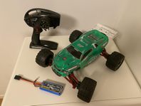 Traxxas  e -revo  1/16 