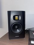 Adam audio t5v