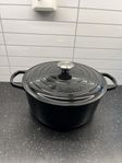 Le Creuset Gjutjärnsgryta Rund 28cm 6,7L Blank Svart