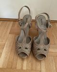 Sandaletter med strass storlek 39