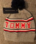 Tommy Hilfiger Mössa - barn- Stickad- Ny! 4-7 år