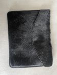 Black clutch