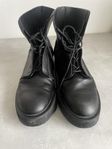 Black leather lace-up boots - COS Vintage