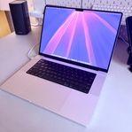 M1 Pro 16" MacBook Pro 1TB SSD 16GB RAM 10C CPU 16C GPU