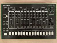 Roland TR-8 Trummaskin