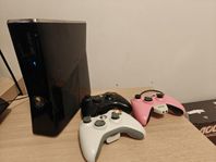 Xbox 360 RHG med 3 kontroller 