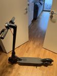 Säljer Xiaomi Mi Electric Scooter black 16133