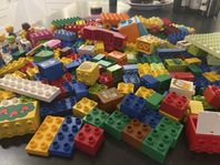 Lego Duplo stora bitar