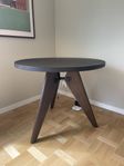 Vitra Guéridon Table, 90 cm, dark oak