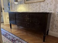 Sideboard från 1920-talet i massivt trä 