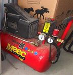 Meec kompressor 24L/6bar  dubbla manometrar 