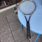 Tennisracket S.e.t. 7000 med fodral. Passar vuxen man.