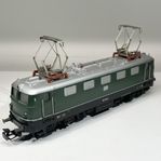 Märklin lok 3037 