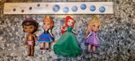 28 leksaksfigurer, disney, smurf, rapunzel, ariel, stuffins