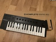 Native Instruments Komplete Kontrol M32 keyboard