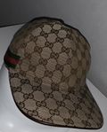 En beige GUCCI keps