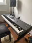 Keyboard Workstation, Synthesizer. Korg Kronos 88.