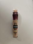 Concealer Maybelline.