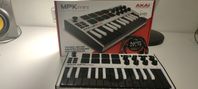 Akai Mpk mini, Special Edition White 