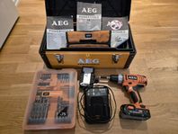 AEG skruvdragare inkl 2 batterier, laddare, borrar, bits 