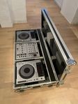 Pioneer DJ set: 2x CDJ-850, 1x DJM-700, 1x case