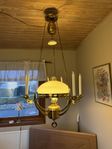 Fotogenlampa i mässing med hiss, elektrifierad