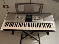 Yamaha keyboard PSR E323