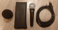 Shure SV100 dynamisk mikrofon + puffskydd, kabel och case