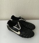 Fotbollsskor: Nike Tiempo Legend III FG, storlek 44, herr