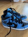 Air Jordan 1 Mid University Blue Black