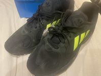 Terräng skor Adidas yung-1 trail 