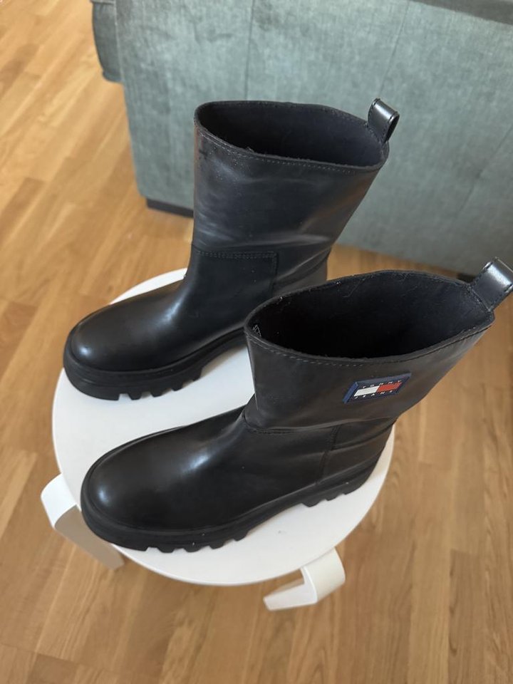 Nya boots från Tommy Hilfiger...