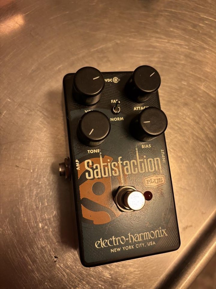 fuzz pedal satisfaction plus