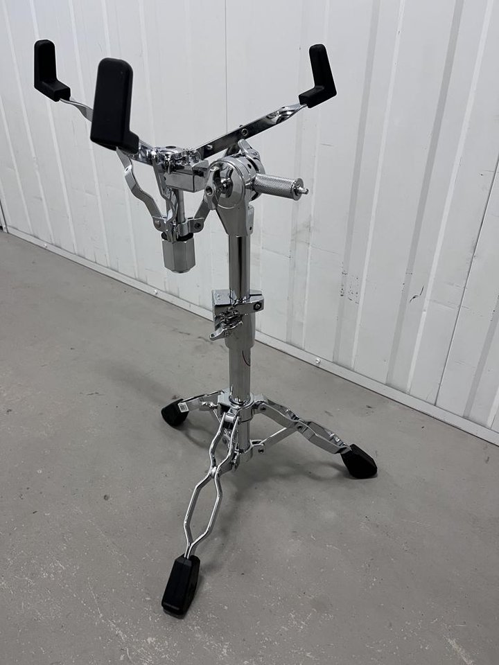 DW 5300 snare stand