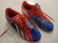 Futsalskor Adidas Messi storlek 36 2/3