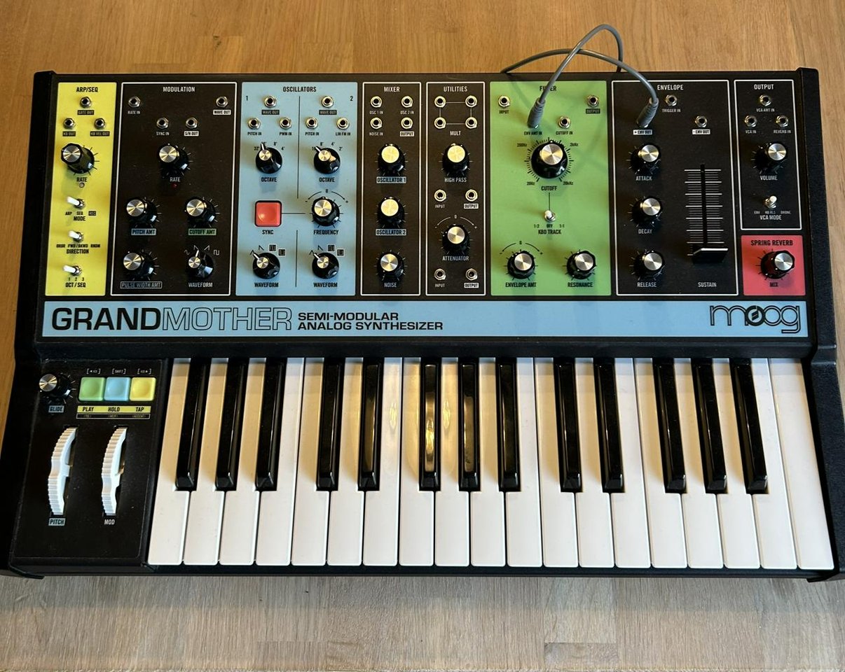 Moog Grandmother