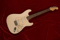 Fernandes Stratocaster Almost Mint 