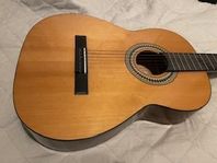 Akustisk gitarr Cremona Luby 4670