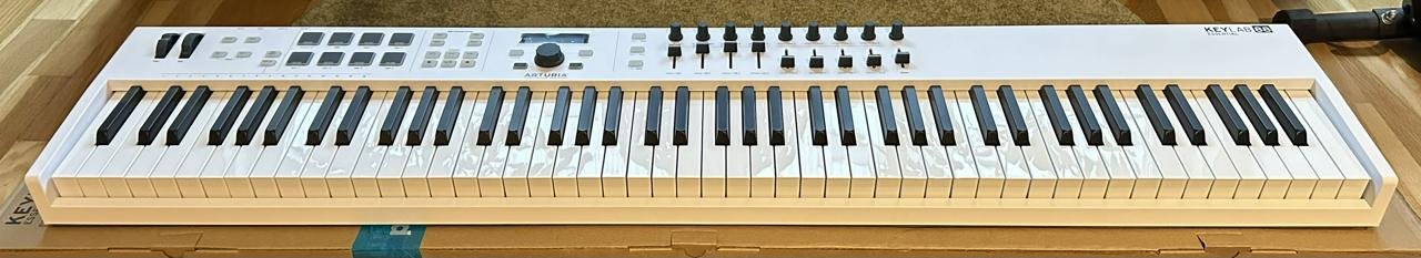 Midikeyboard: Arturia KeyLab ...