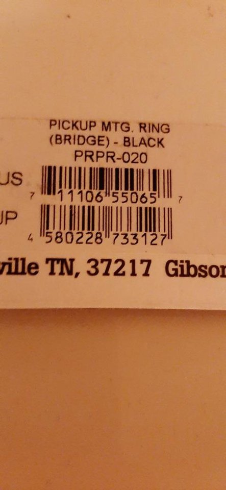 2 GIBSON PICKUP MTG. RINGAR -...