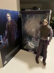 The Joker 1:6 Scale Deluxe Collector Figure