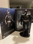 The Batman 1:6 Scale Deluxe Collector Figure