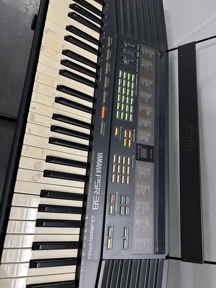 keyboard Yamaha PSR-38