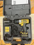 DEWALT  skruvdragare 10.8 XR LION