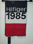 Ny Tommy Hilfiger halsduk 